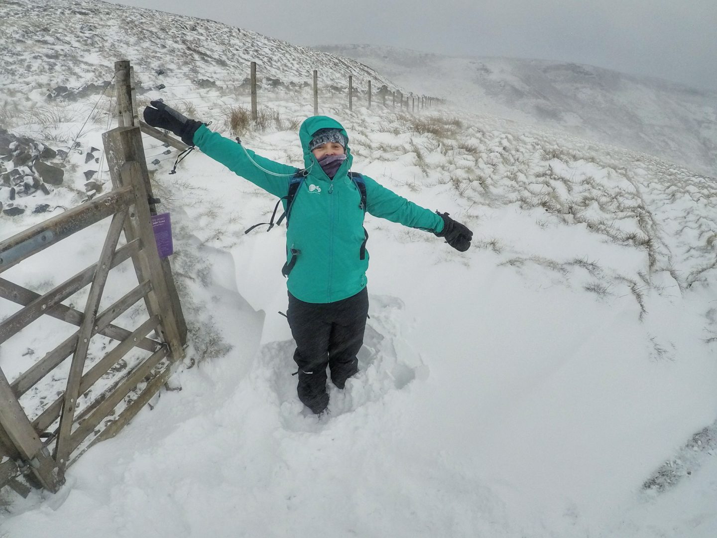 Snowy adventures in Peak District